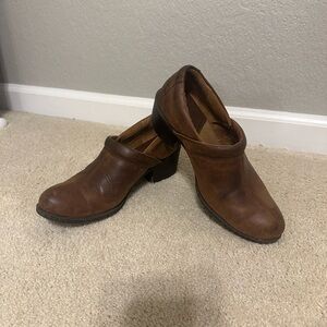 BOC Born Concept Women's Sz 8.5 Dark Chocolate Brown Booties Slip On Shoes